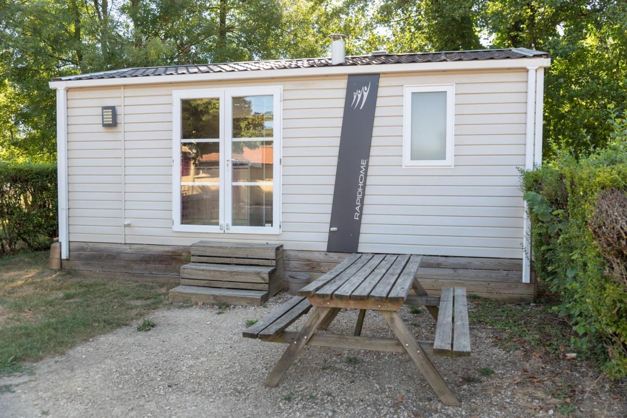 Camping Du Sevron Saint-Etienne-du-Bois  Екстер'єр фото