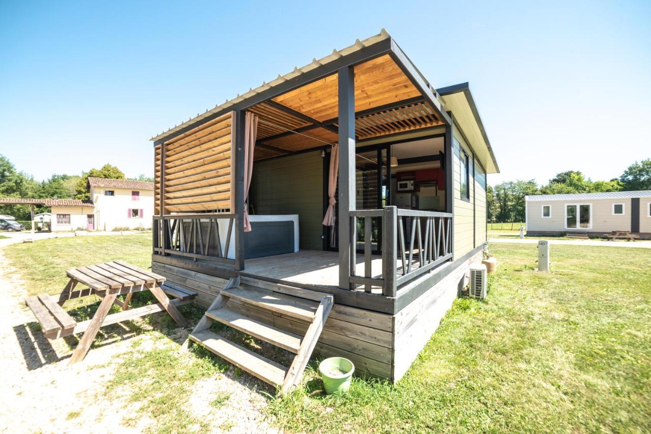 Camping Du Sevron Saint-Etienne-du-Bois  Екстер'єр фото